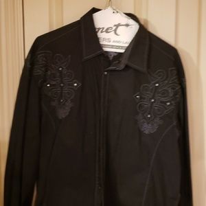 Used Roar button down